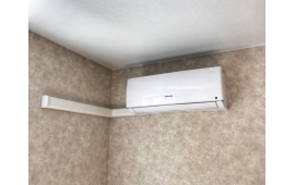 Установка кондиционера Hisense, монтаж с коробом ПВХ